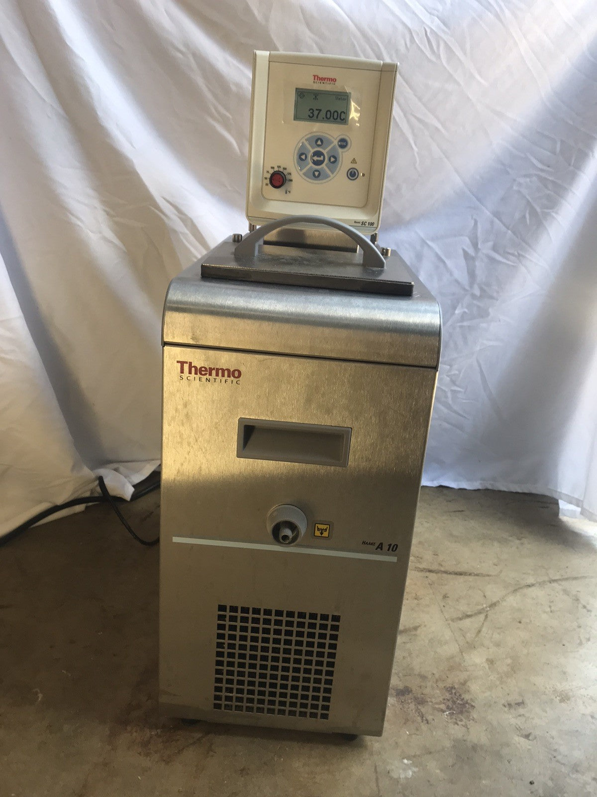 Thermo Scientific Haake A10 Recirculating Chiller with Haake SC 100 Controller