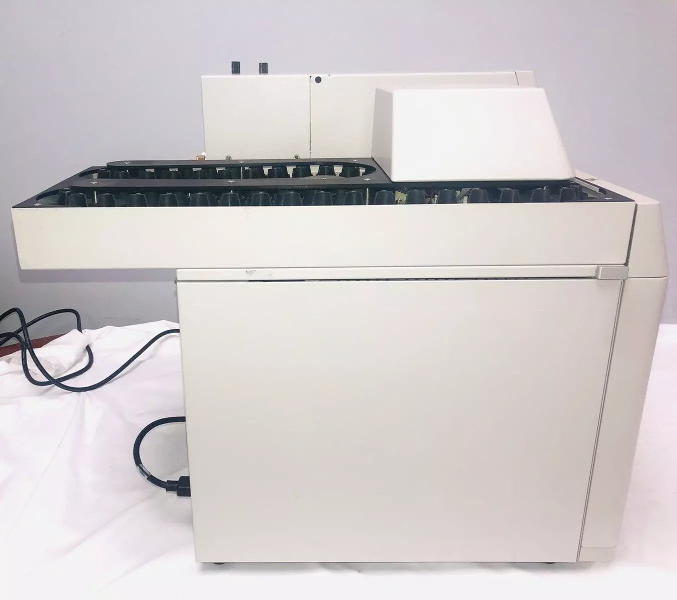 Agilent G1888 Network Headspace Sampler G1888A Power Up Tested Video