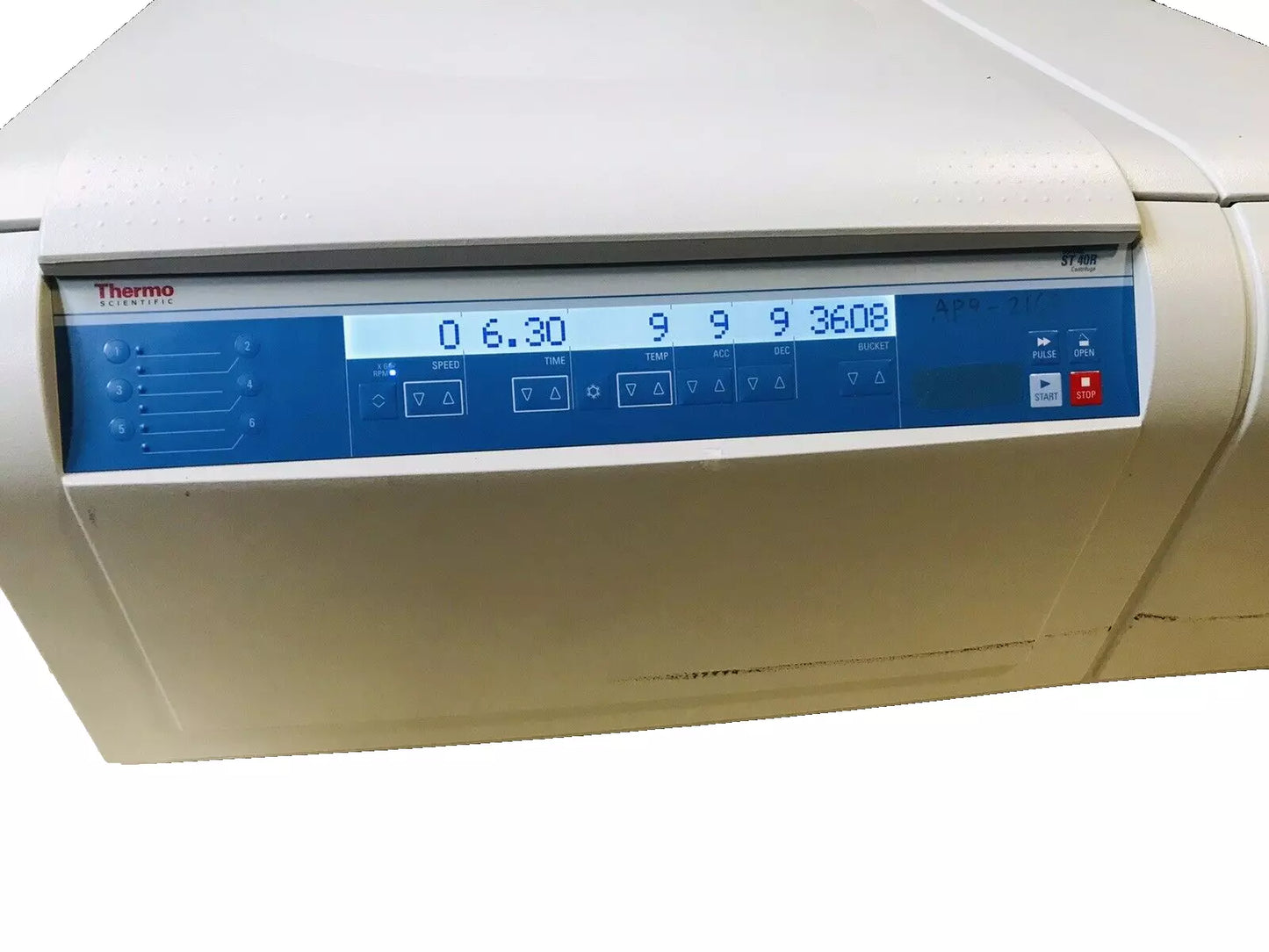 Thermo Scientific ST40R Refrigerated Centrifuge with TX 750 Rotor and Buckets