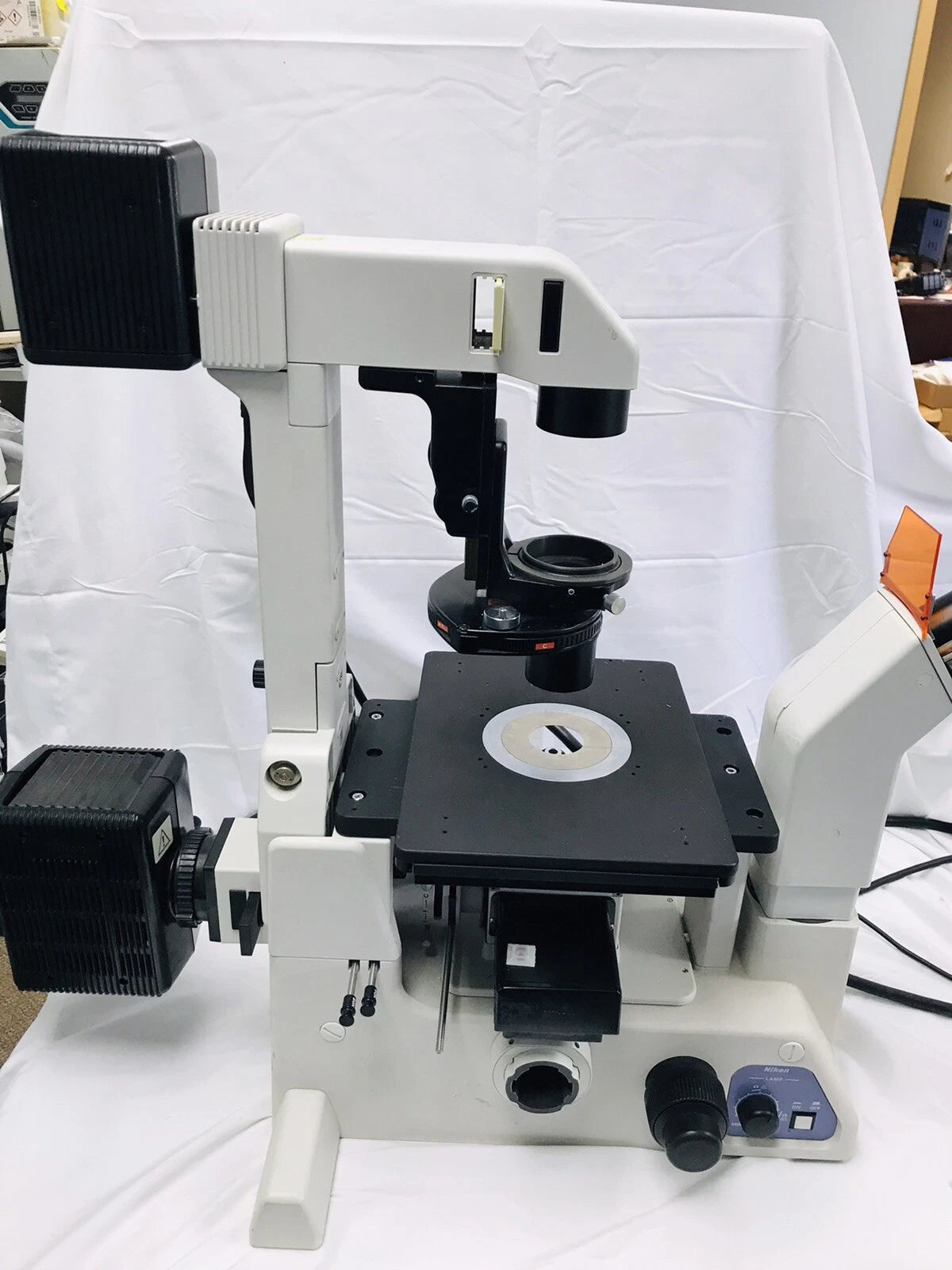 Nikon Eclipse TE200 Phase Fluorescence Microscope Light source 2 Objectives