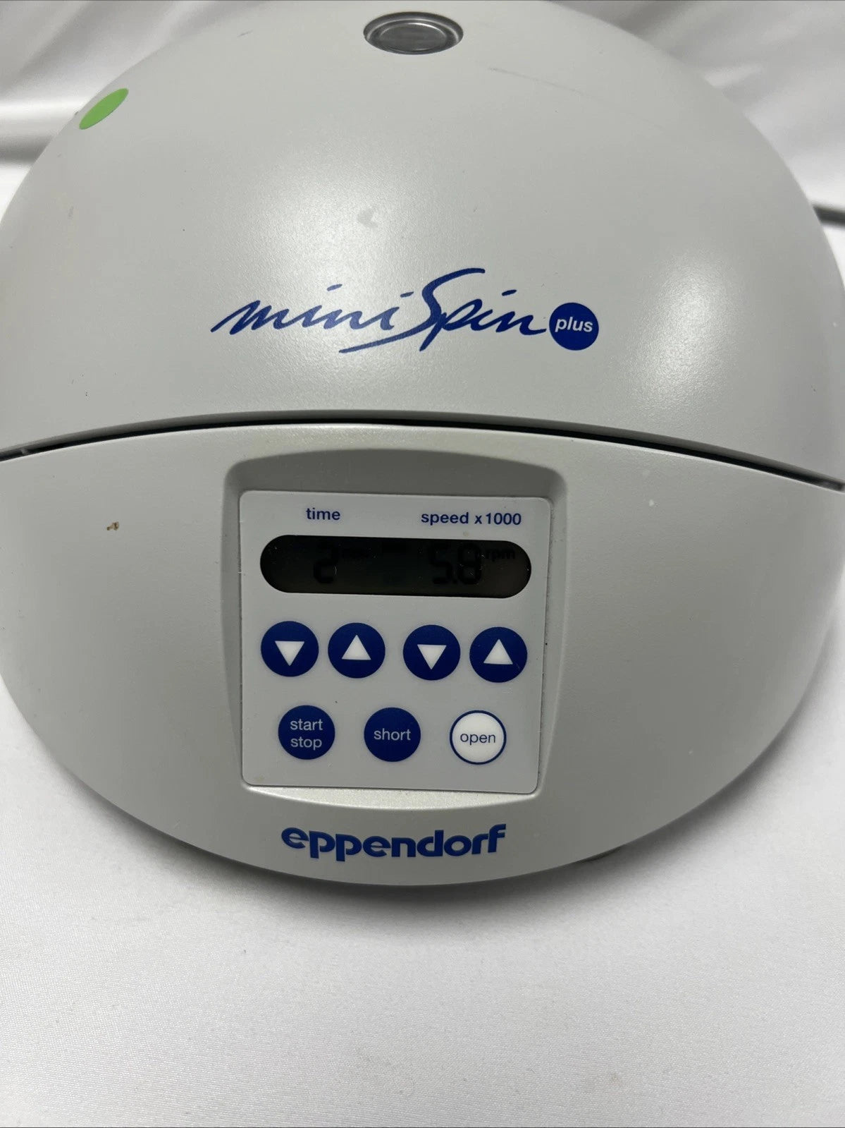 Eppendorf MiniSpin Plus 5453 Microcentrifuge + F45-18-11 Rotor Tested Working
