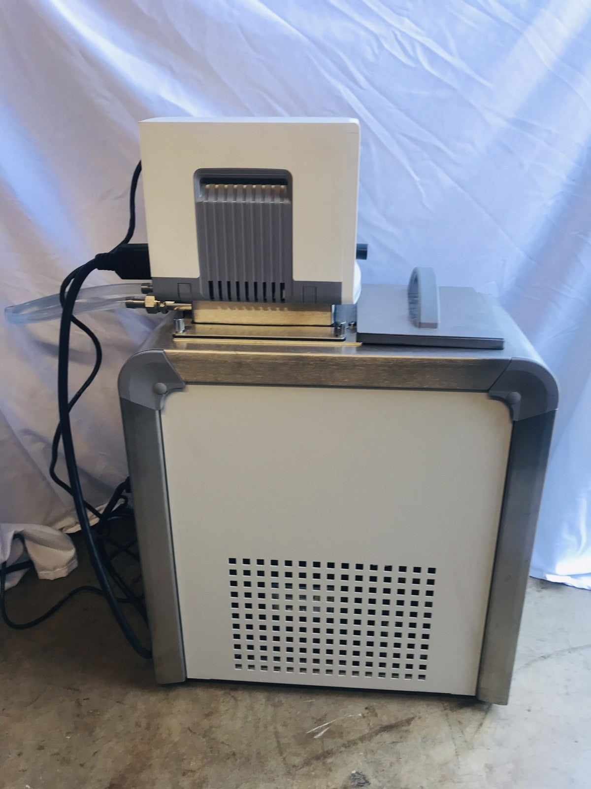 Thermo Scientific Haake A10 Recirculating Chiller with Haake SC 100 Controller