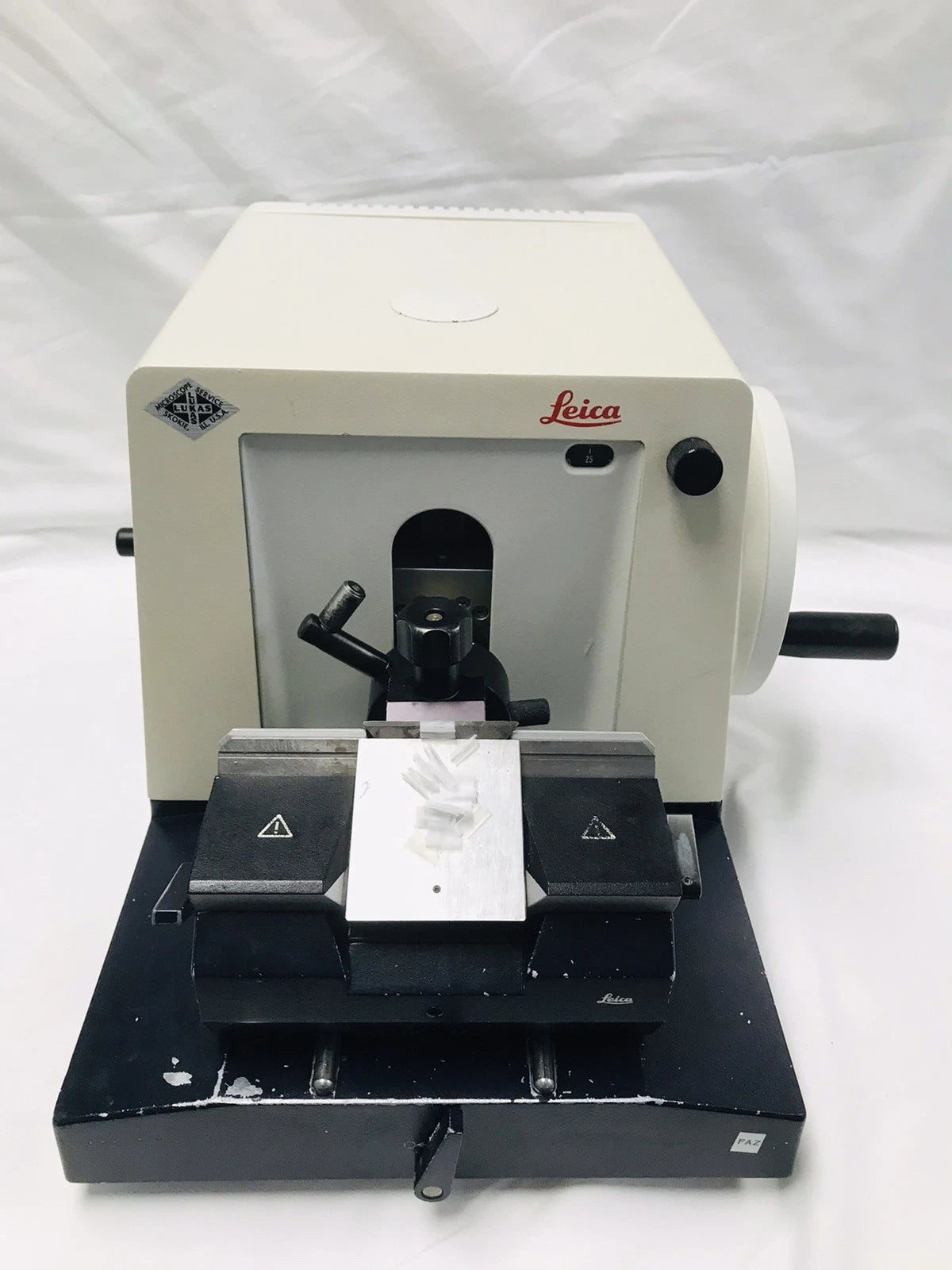 Leica  RM 2025 Manual Rotary Microtome 045728686 with Blade Holder warranty video