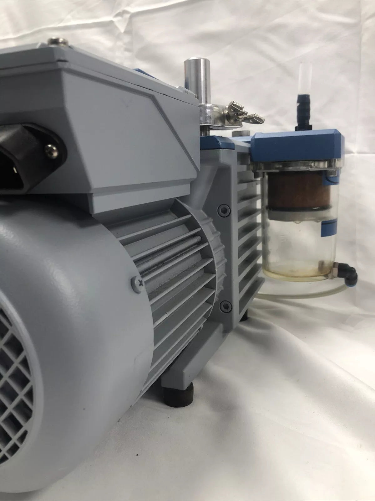 Vacuubrand RE 6W Rotary Vane Vacuum Pump YEAR 2016 Tested Working