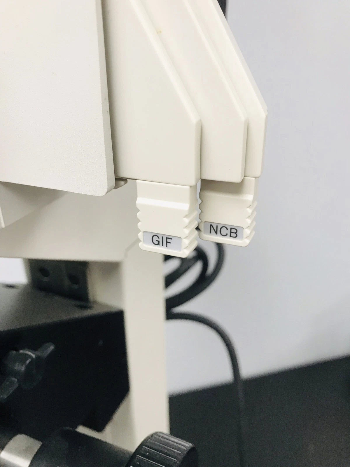 Nikon Eclipse TE2000-U Microscope