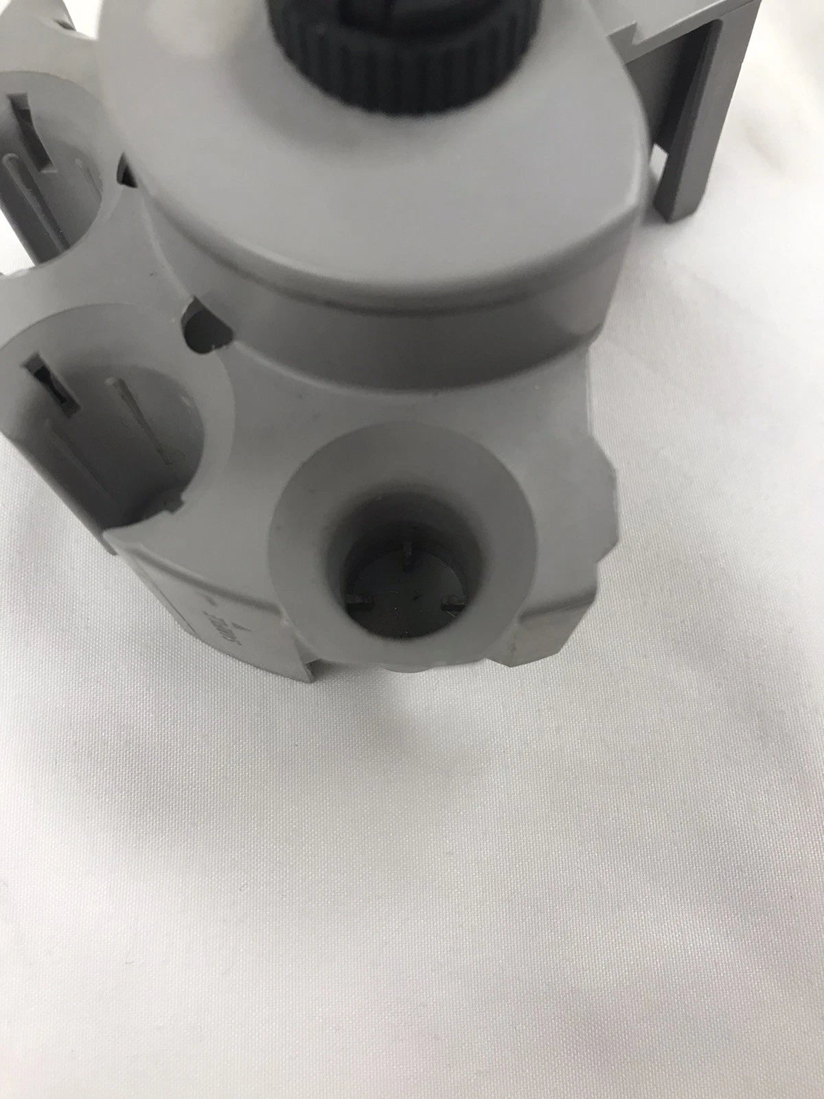 Agilent G1513-40000 Standard Turret (low density) Used with Series 7683 Sampler