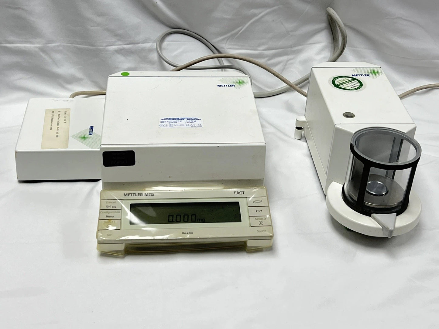 Mettler Toledo MT5 Micro Analytical Balance - Mettler Toledo MT5 Ultra Microbalance 5 1g x 1µg