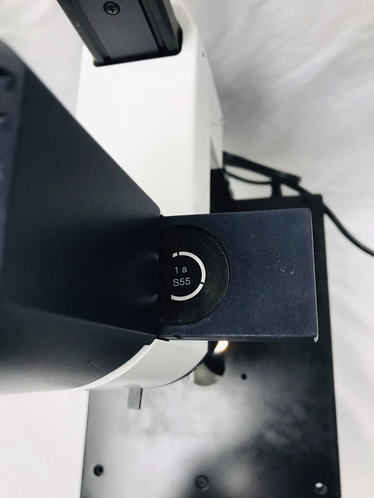 Leica Leitz DM IL Inverted Microscope w/ 4 Objectives Phase Contrast Phaco 1a