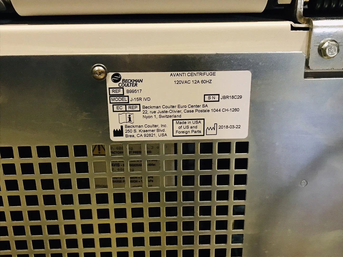 Beckman Coulter Avanti J-15R Refrigerated Centrifuge w/ JS-4.750 Rotor + Adapter