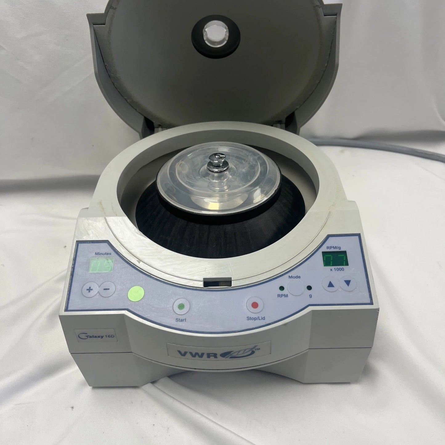 VWR Galaxy 16D Centrifuge With 18 Place Fixed Angle Rotor Cat# 37001-298 TESTED