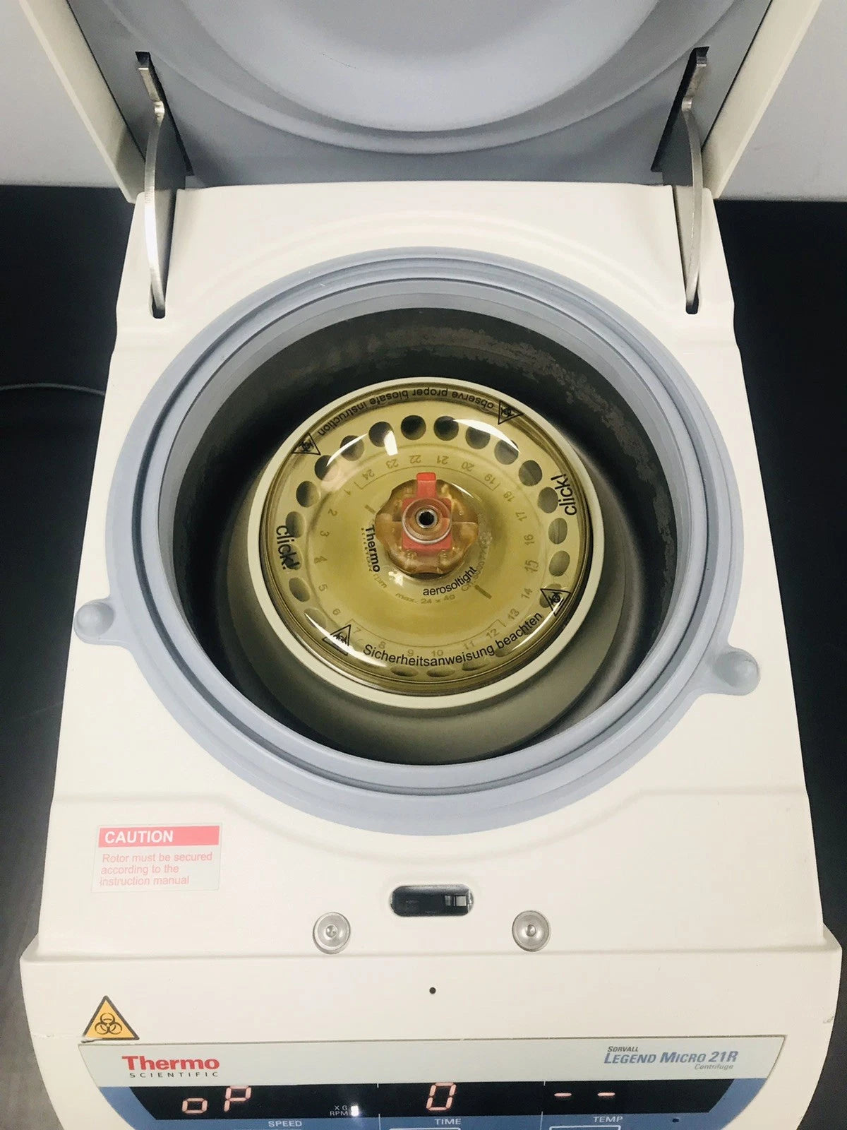 Thermo Sorvall Legend Micro 21R Refrigerated Centrifuge with 75003424 Rotor