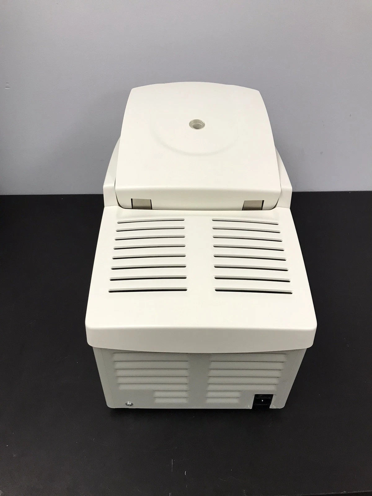Beckman Coulter Refrigerated Microfuge 20R with Rotor W/Lid Tested Video B31612