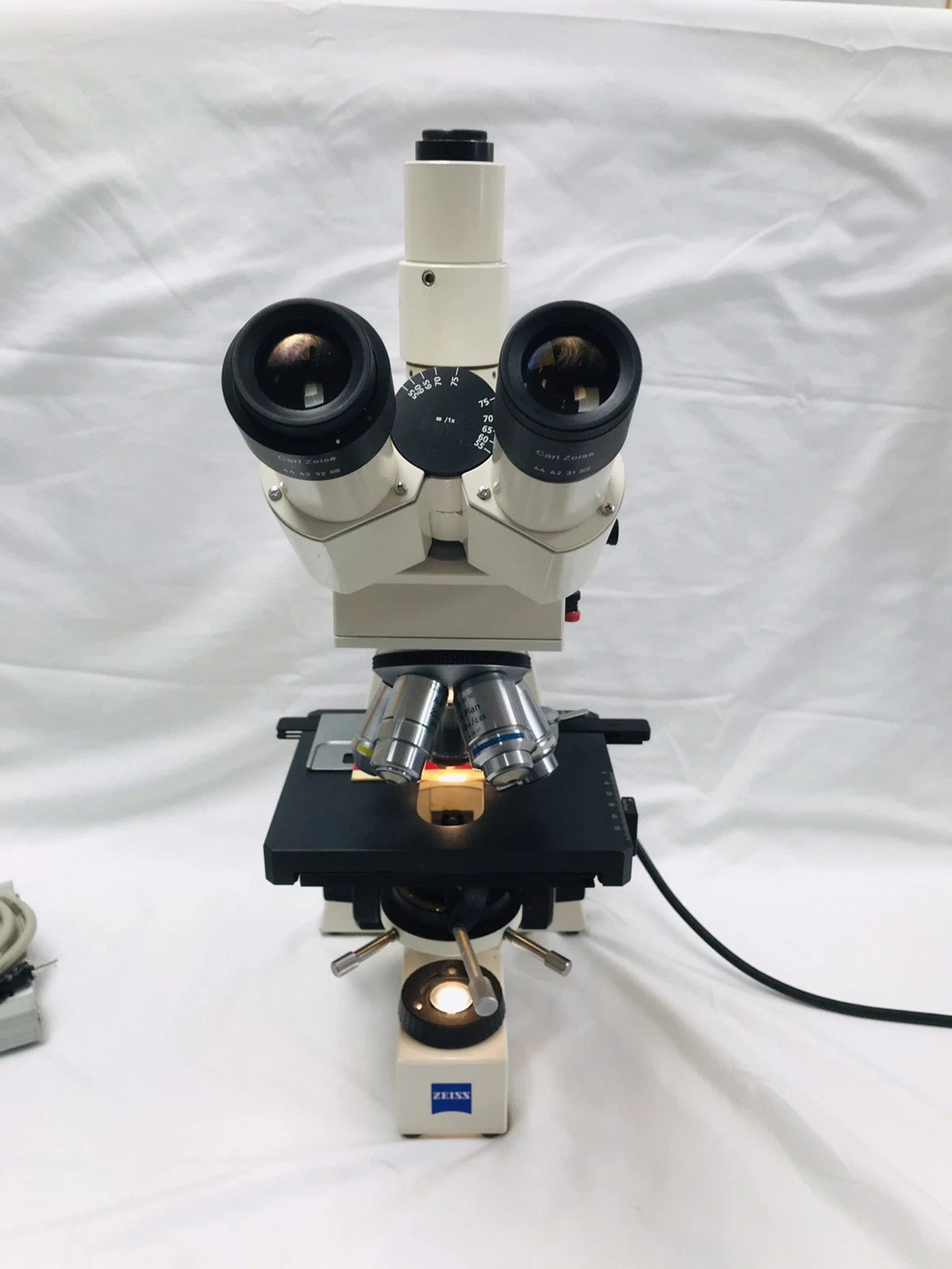Carl Zeiss Standard 25 ICS 10x/20 Eye Pieces 5x A-Plan Objectives Trinocular