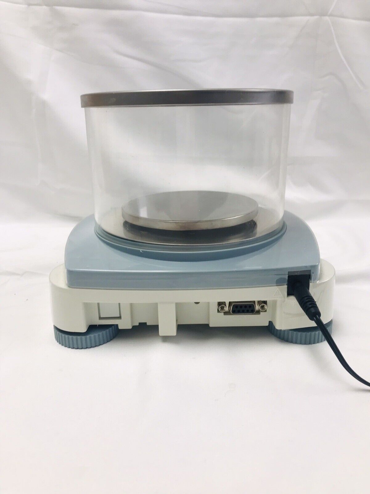 Ohaus Adventurer PRO  AV53 Scale 0-51g Capacity with Shield & Power Supply