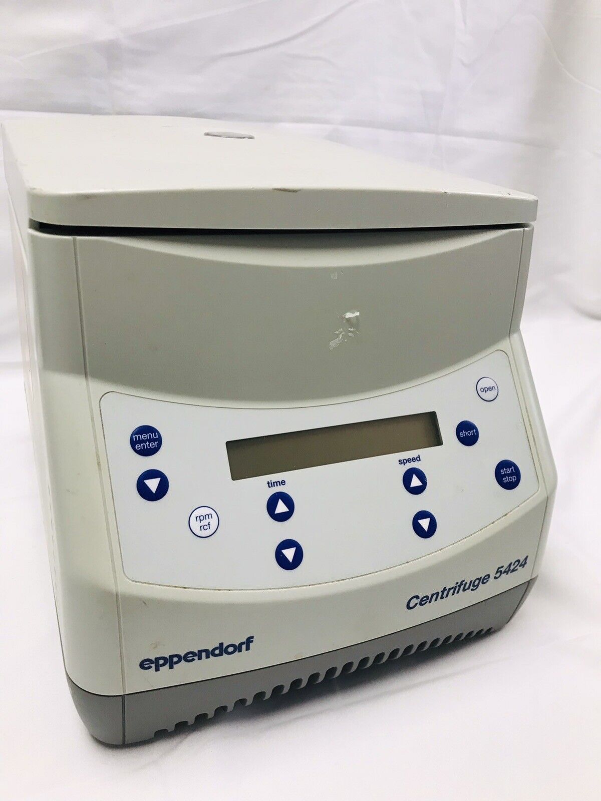 Eppendorf 5424 Digital Centrifuge Microfuge For Parts