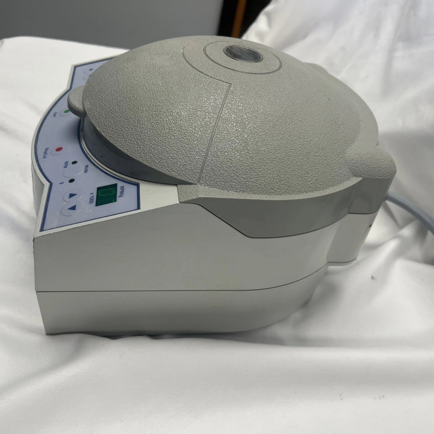 VWR Galaxy 16D Centrifuge With 18 Place Fixed Angle Rotor Cat# 37001-298 TESTED