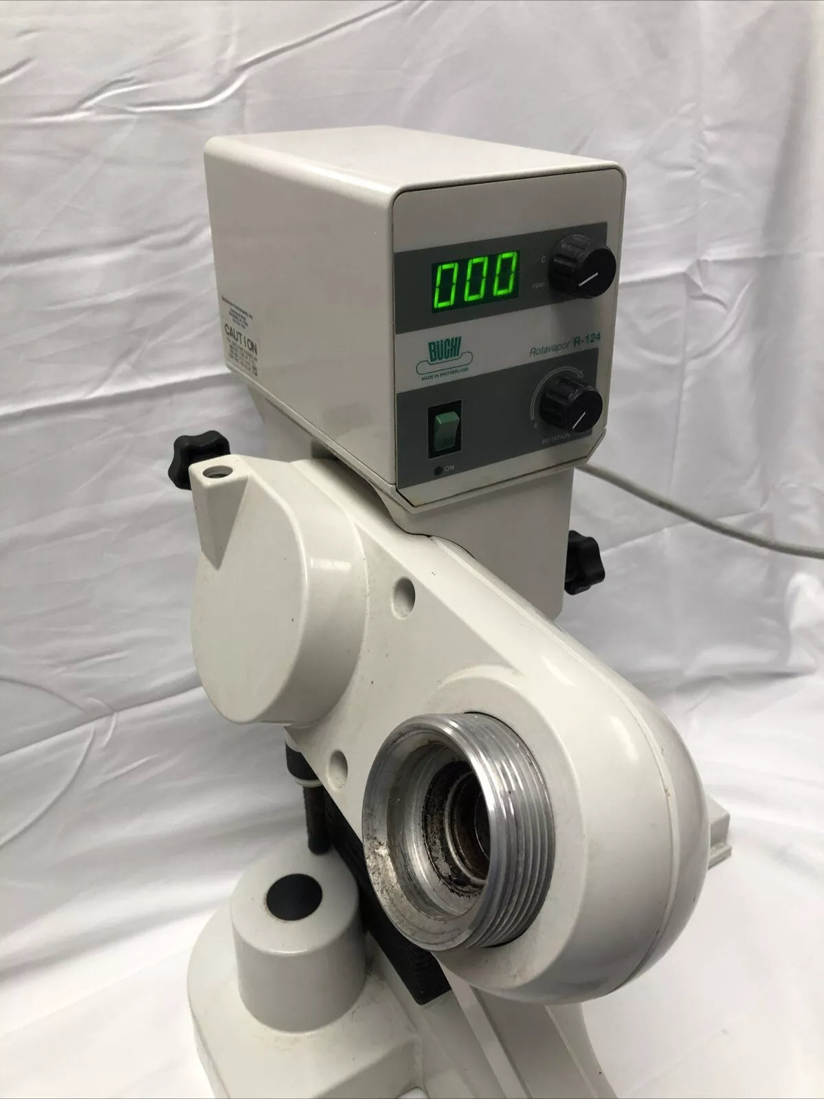 Buchi R-124 Rotavapor Benchtop Rotary Evaporator with Digital Display