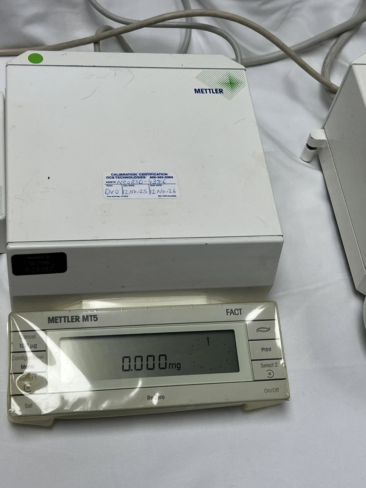 Mettler Toledo MT5 Micro Analytical Balance - Mettler Toledo MT5 Ultra Microbalance 5 1g x 1µg