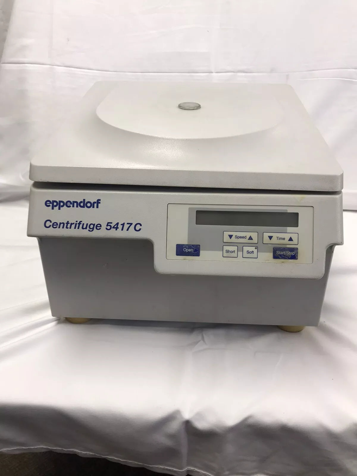 Eppendorf 5417C Centrifuge NO POWER No rotor for parts or repair