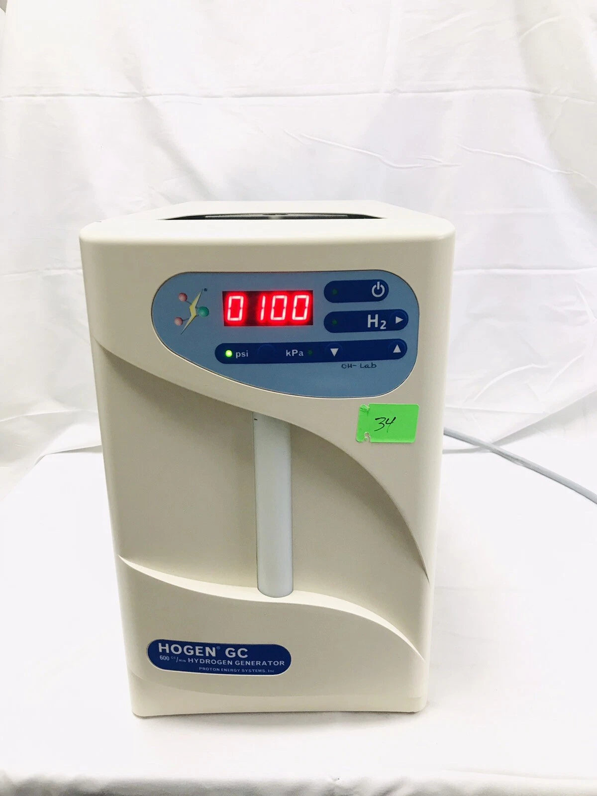 Proton 54-0100-0004 Hogen GC 600 Hydrogen Generator 600cc/min Power Up (As-Is)