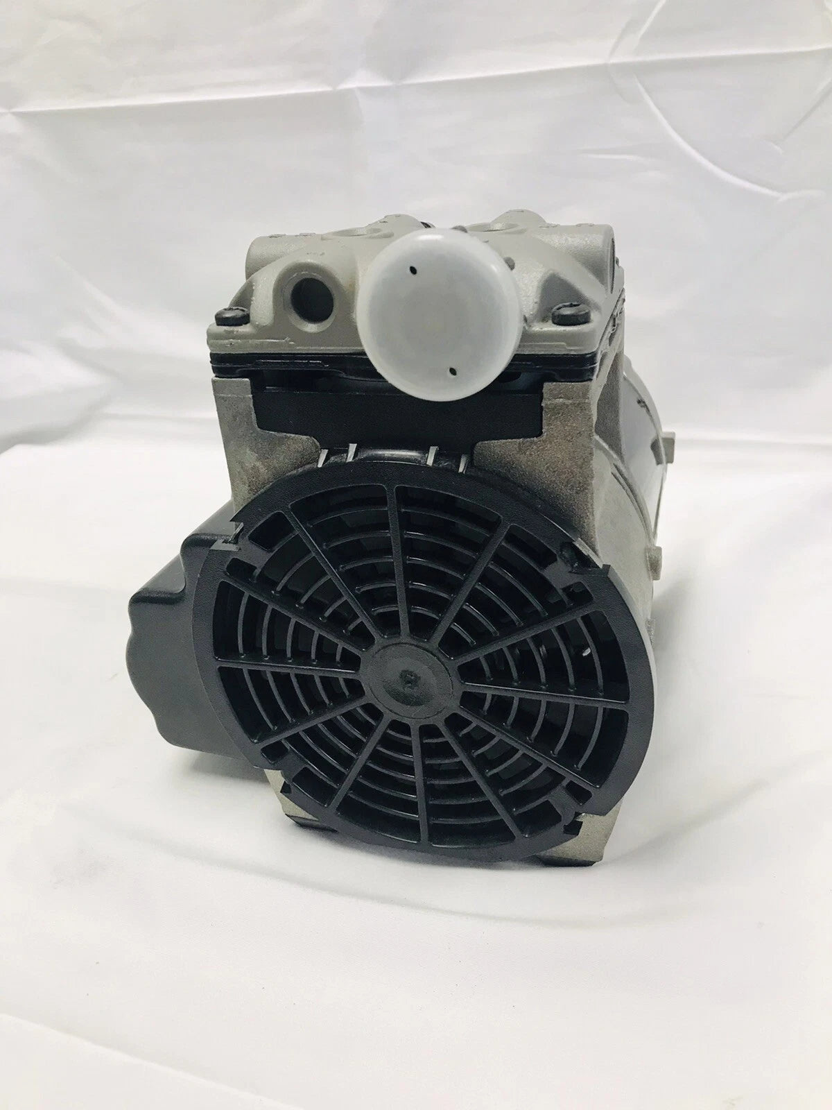 Thomas 71000562 Oilless Vacuum Air Pump Tested Working
