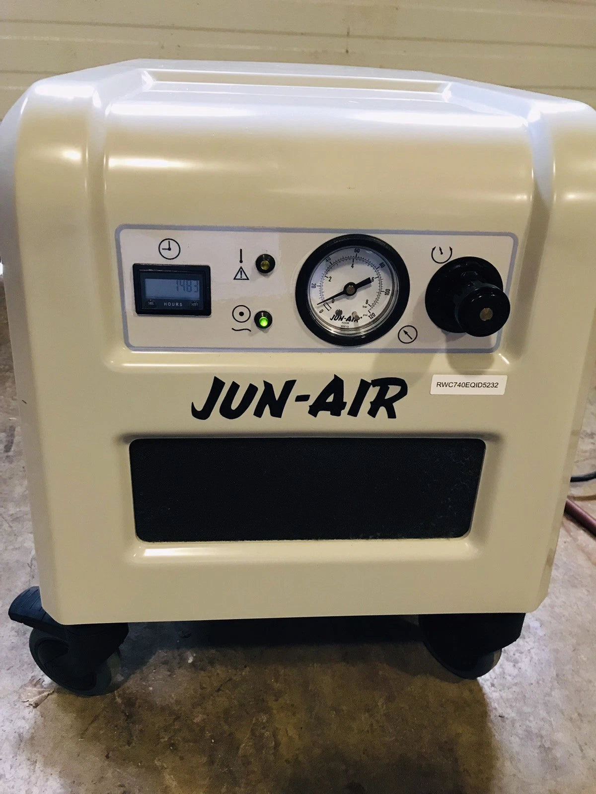 Jun-Air 85R-4P Air Compressor 4 L Oil Free Electric Medical Quiet 148hr Tested