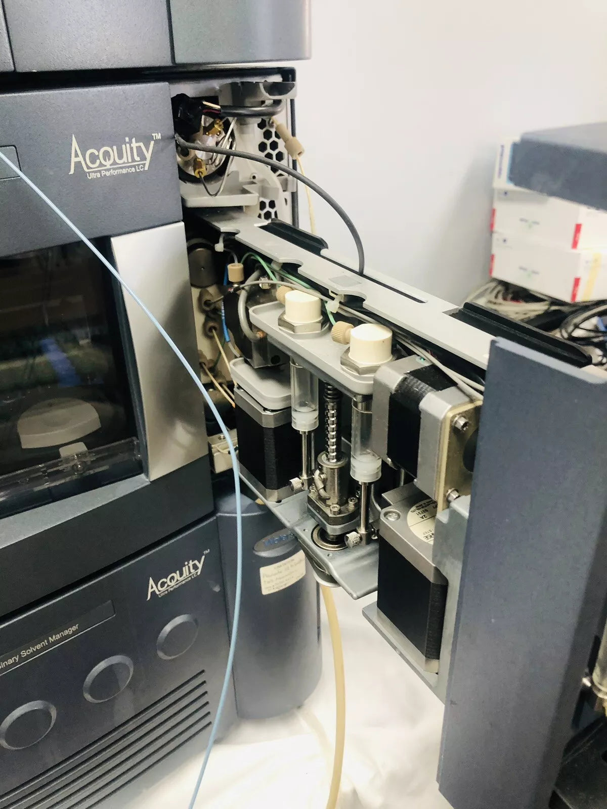 Waters ACQUITY Ultra Performance UPLC TUV Detector Binary Sample Column Manager