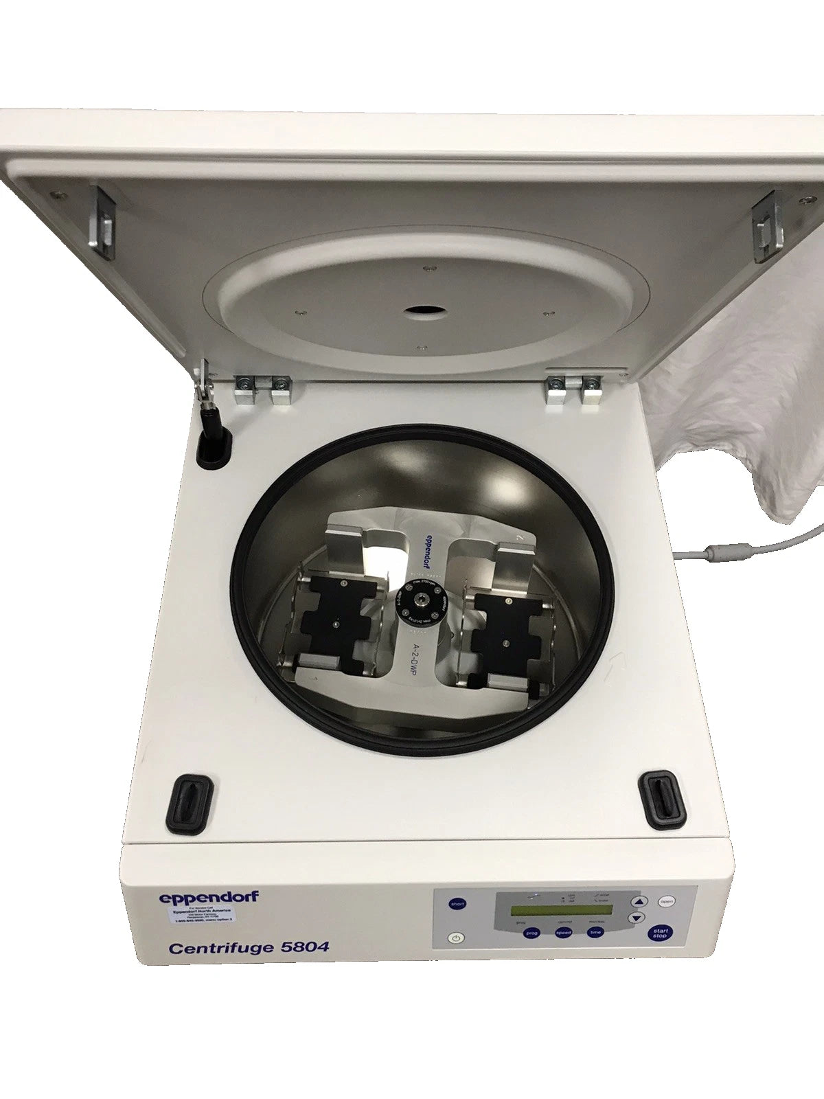 Eppendorf A-2-DWP Rotor with 5804 Centrifuge & 2x Micro Plate Carriers Tested