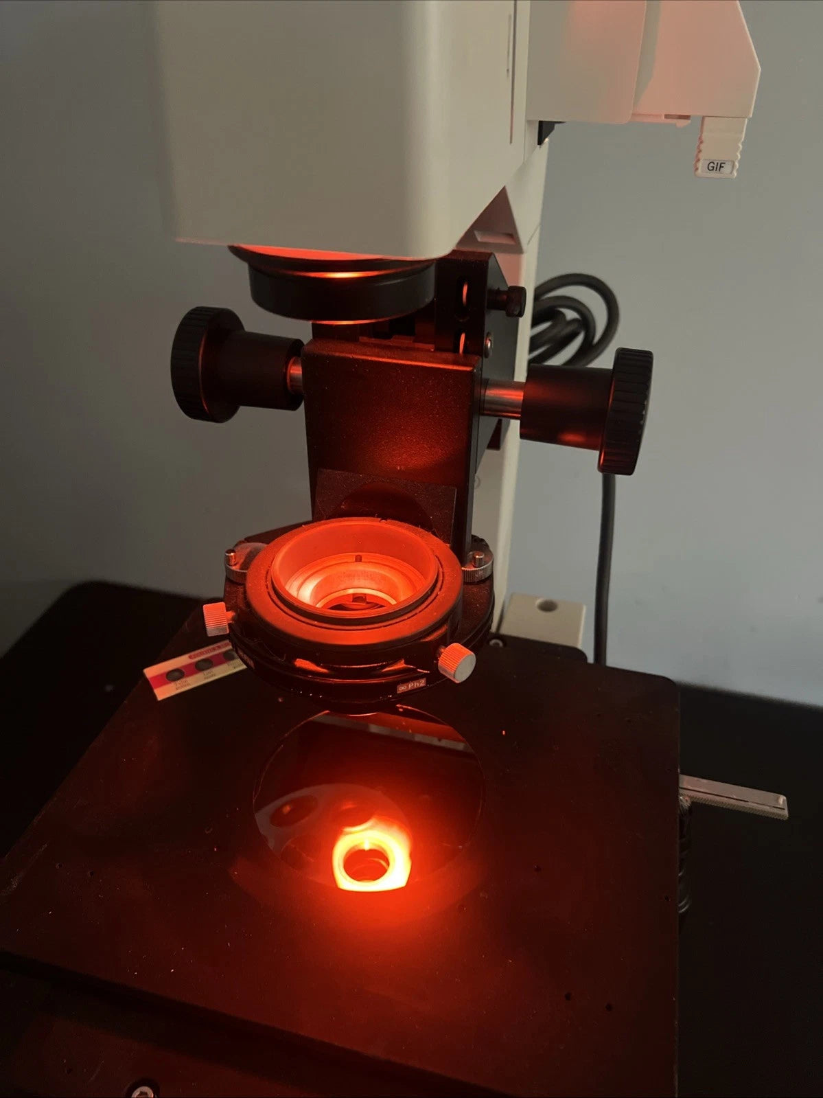 Nikon Eclipse TE2000-U Microscope