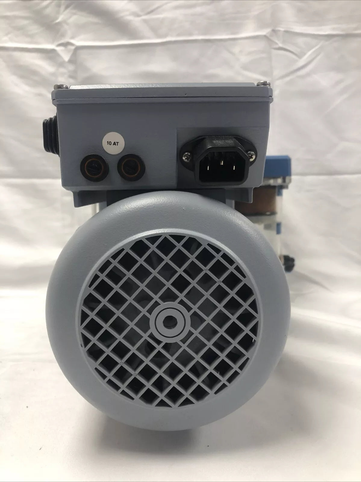 Vacuubrand RE 6W Rotary Vane Vacuum Pump YEAR 2016 Tested Working