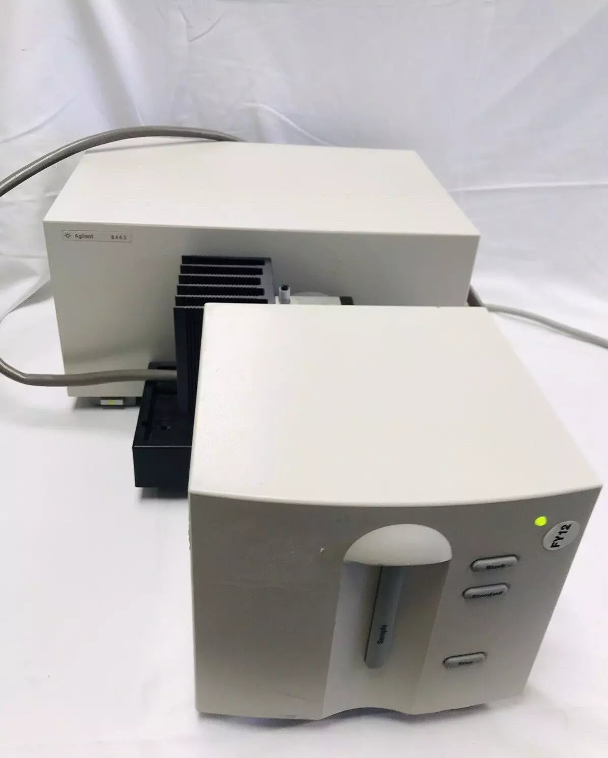 Agilent 8453 Uv-Visable Spectrophotometer with Peltier Cell Holder G1103A Tested