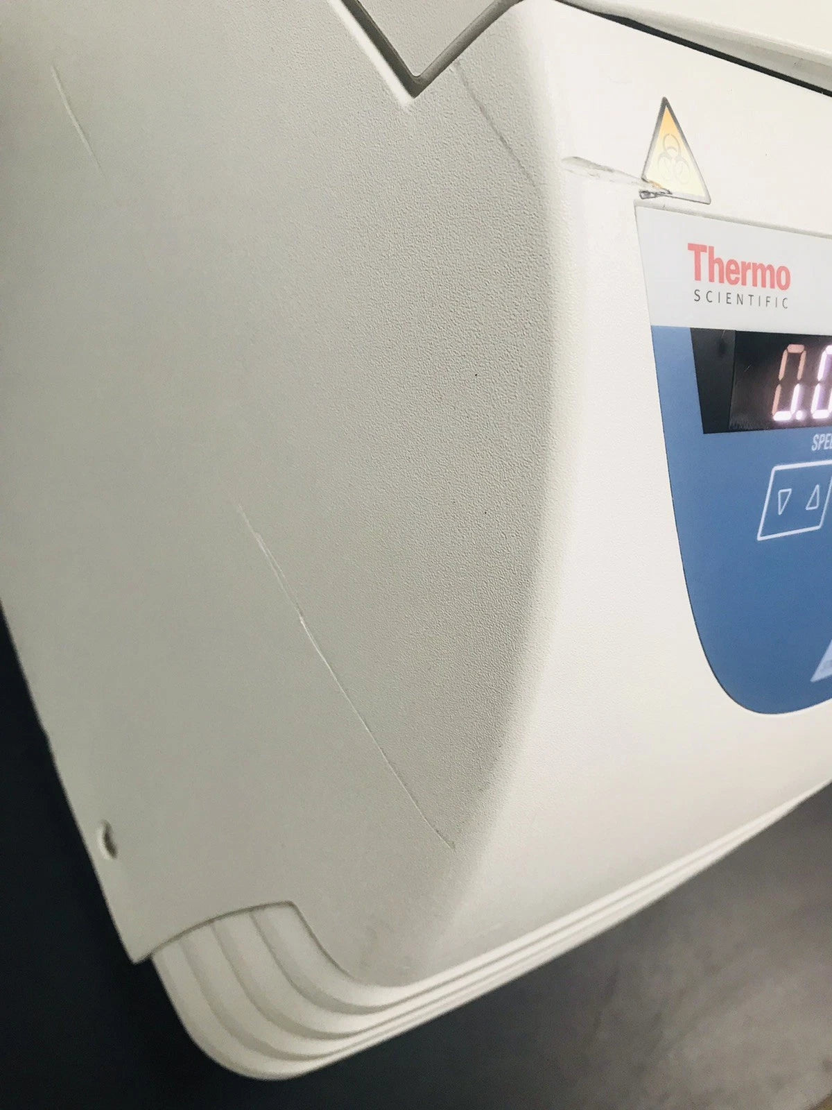 Thermo Sorvall Legend Micro 21R Refrigerated Centrifuge with 75003424 Rotor