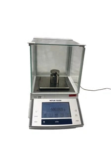 Mettler Toledo XS603S Scale 610g Capacity x 1mg Readability with Charger Tested