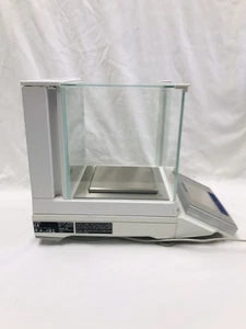 Mettler Toledo XS603S Scale 610g Capacity x 1mg Readability with Charger Tested