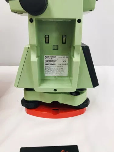 Leica Geosystems TPS300 / TCR307 Total Station TCR-307 Laser Series Reflectorless