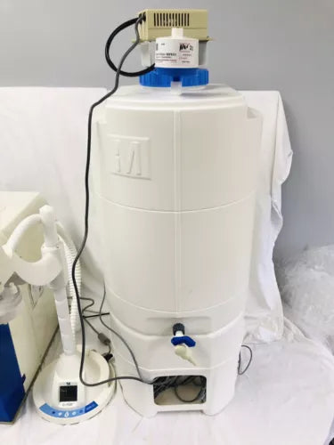 Millipore Milli-Q Integral 10 A10 Water Purification System W. Tank & Q-Pod