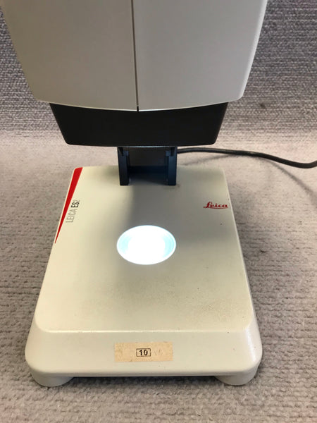 Leica ES2 Stereo Microscope with Stand and Two Lamps