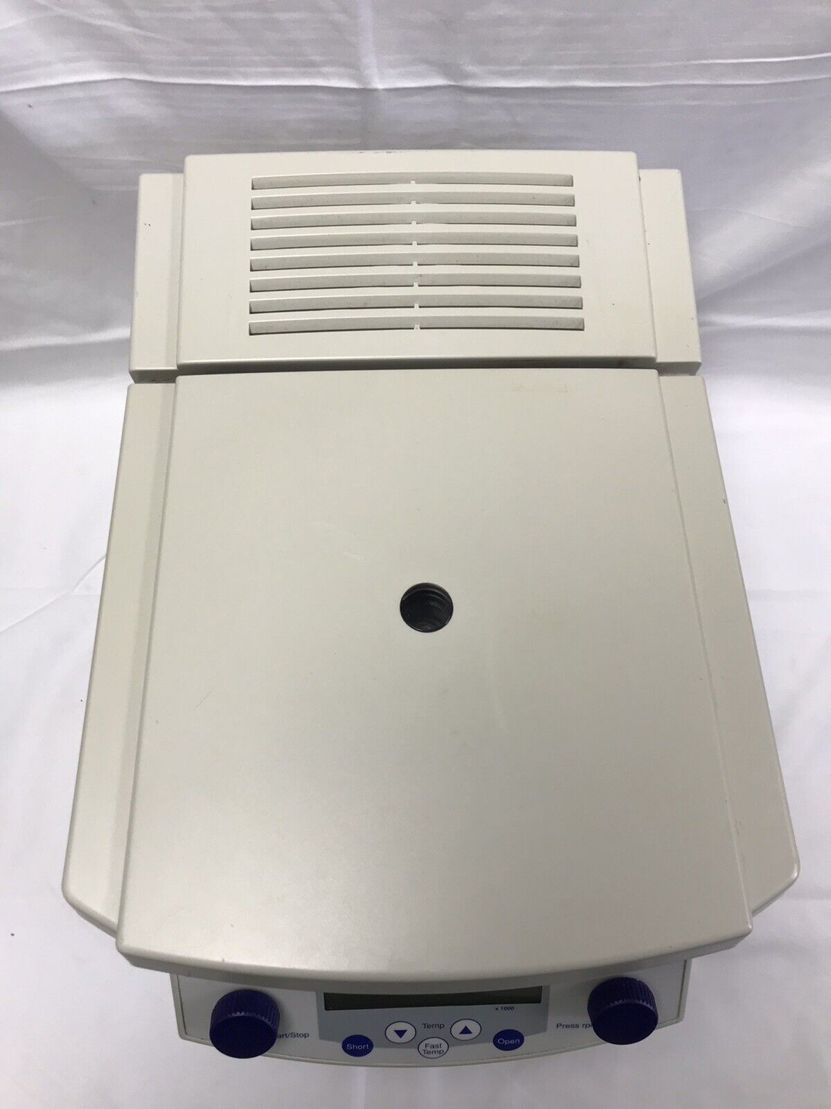 Eppendorf 5415R Refrigerated Centrifuge w/ F-45-24-11 Rotor for Parts Repair NPU