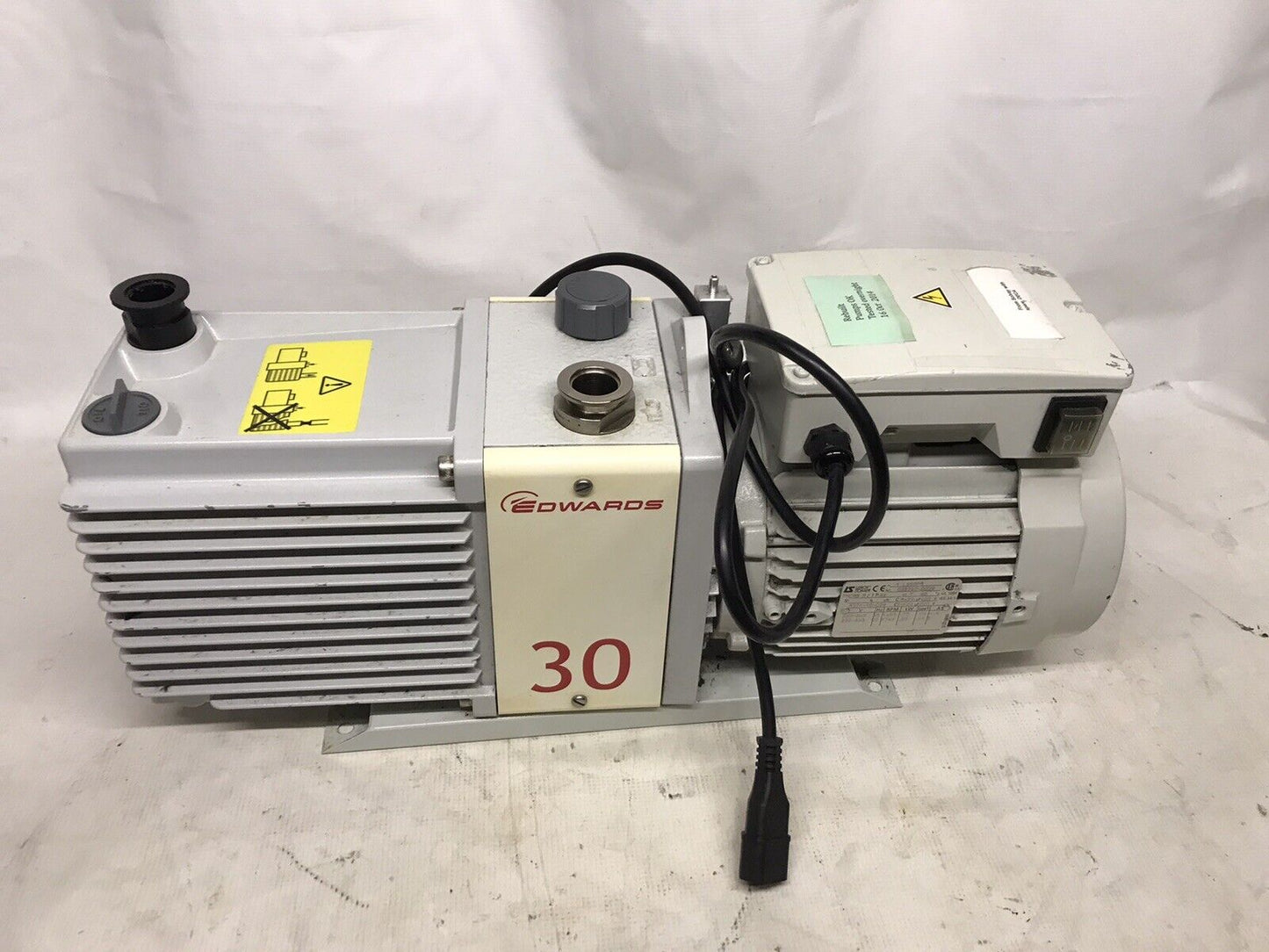 EDWARDS E2M30 Dual Stage Rotary Vane Vacuum Pump - TESTED warranty