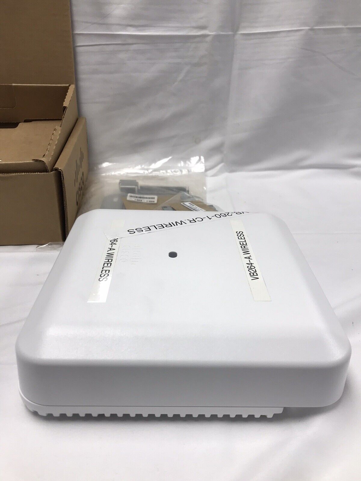Cisco AIR-AP3802I-B-K9 Aironet 3802 Series Dual Band Wireless Access Point