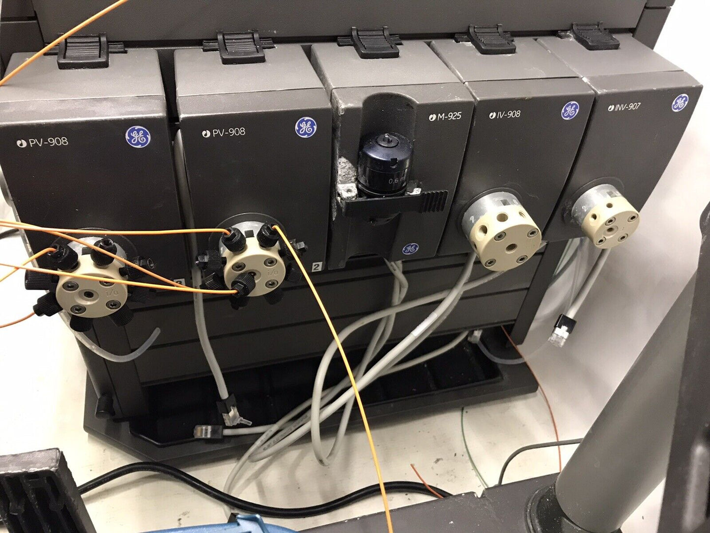 Amersham / GE AKTA FPLC System UPC-900 P-920 | Frac-950 INV-907 M-925 IV-908