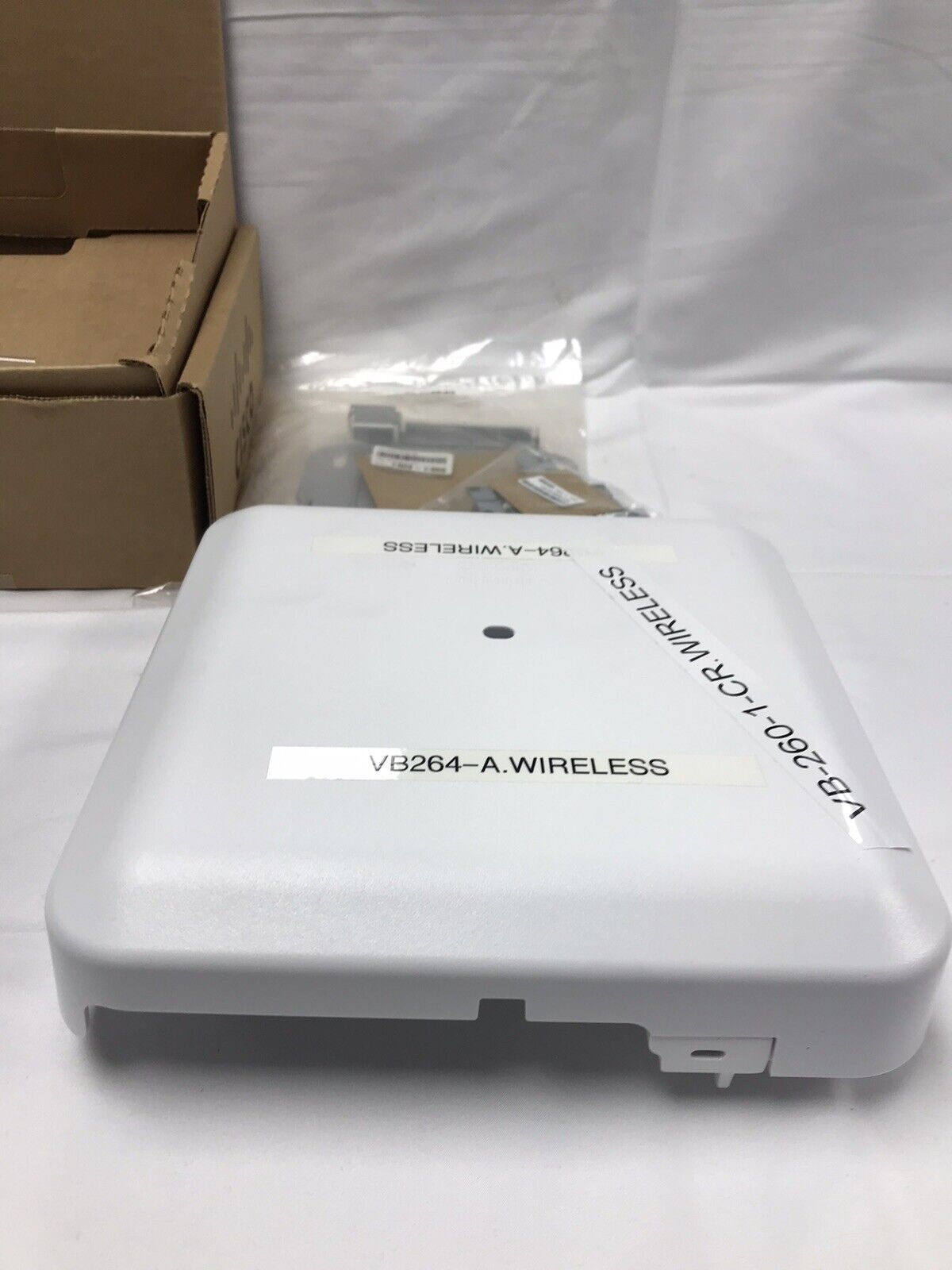 Cisco AIR-AP3802I-B-K9 Aironet 3802 Series Dual Band Wireless Access Point