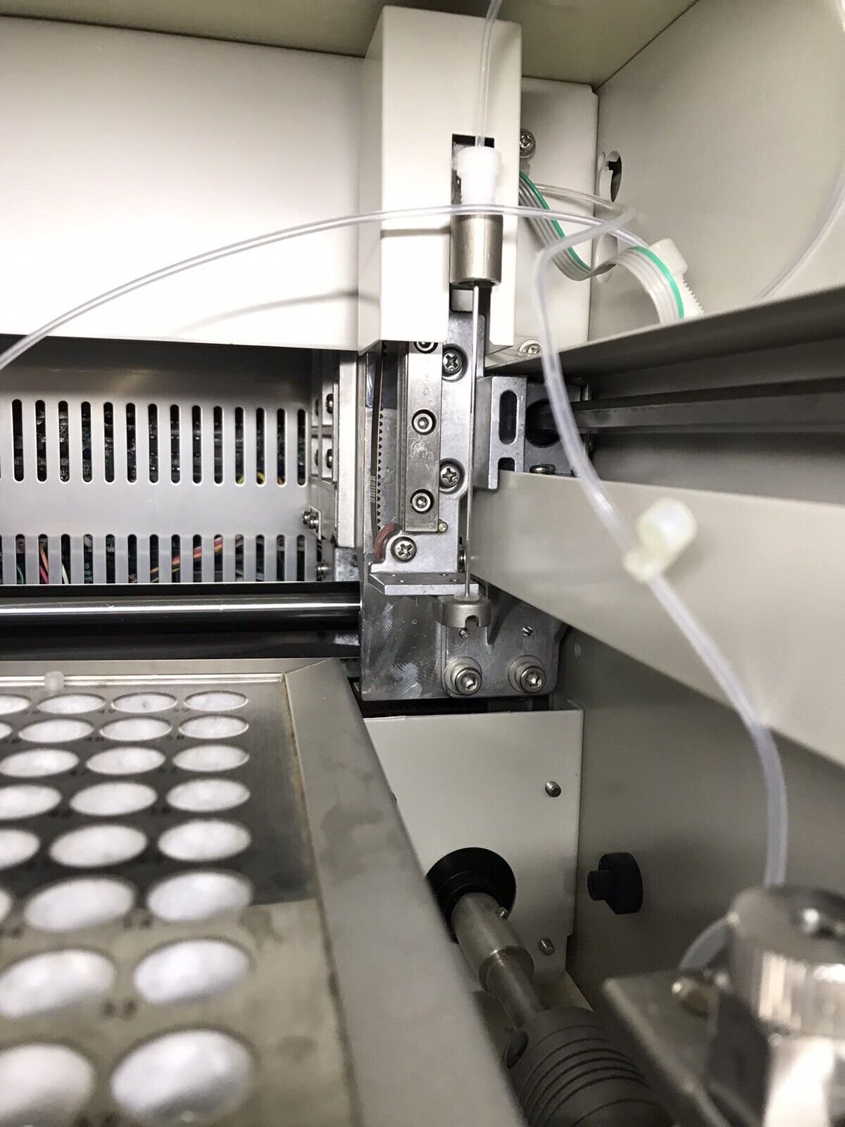 Shimadzu SIL-10A with Sample Cooler and Syringe Pump